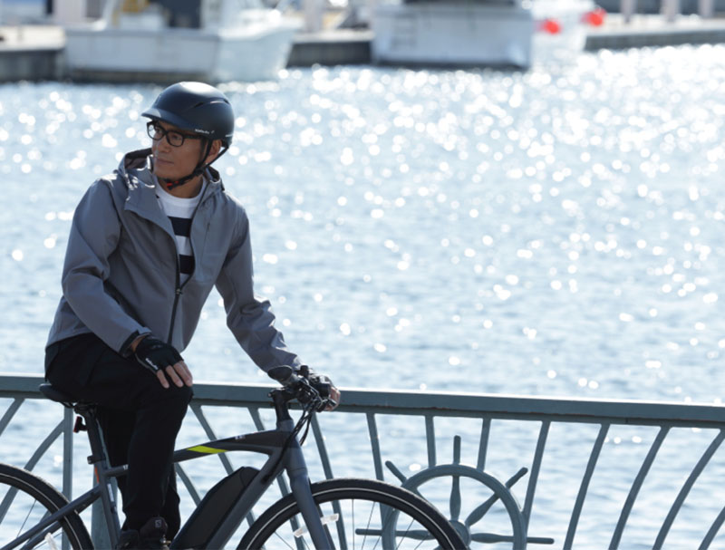 免許返納を決意したご家族へ贈るニュースタイルヘルメット